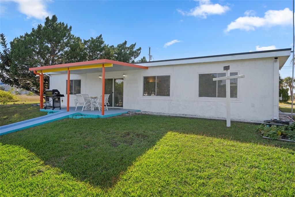 For Sale: $349,900 (4 beds, 2 baths, 1688 Square Feet)