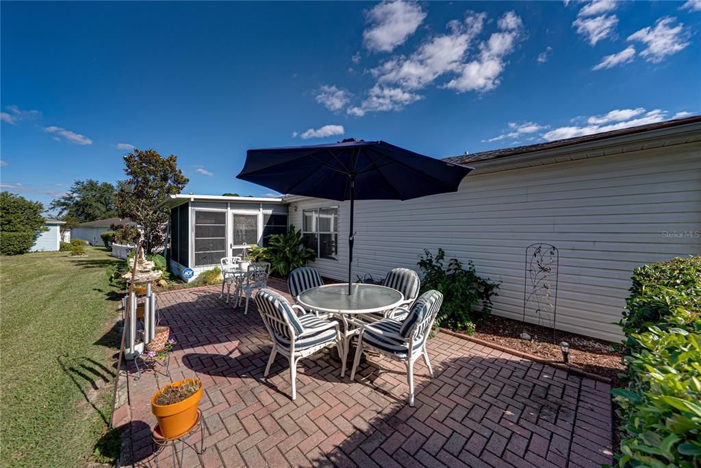 For Rent: $2,000 (2 beds, 2 baths, 1317 Square Feet)