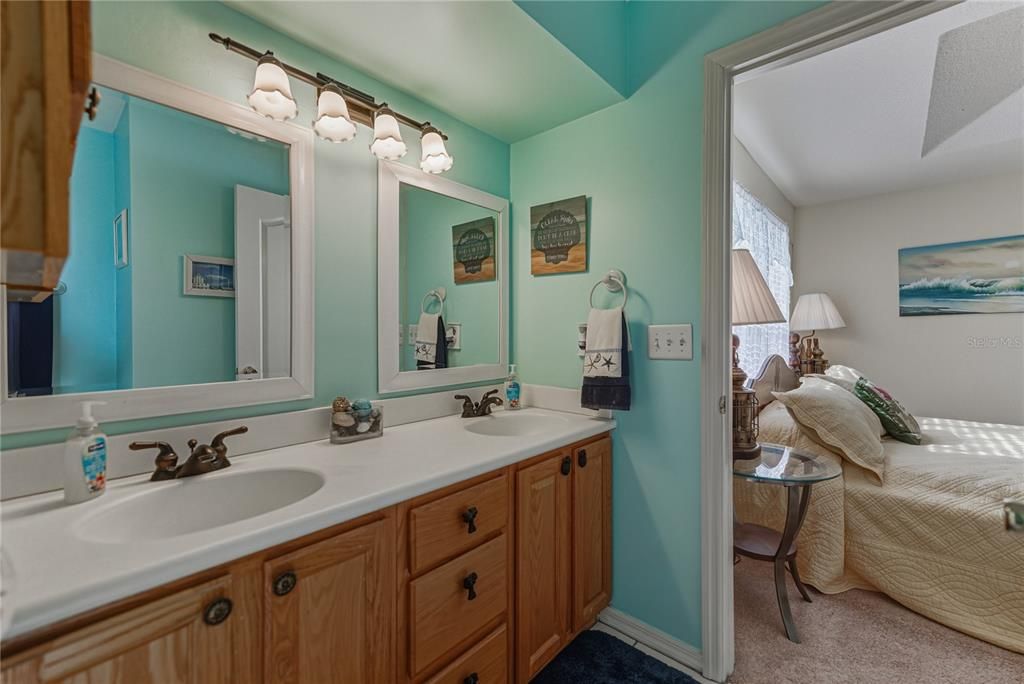 For Rent: $2,000 (2 beds, 2 baths, 1317 Square Feet)