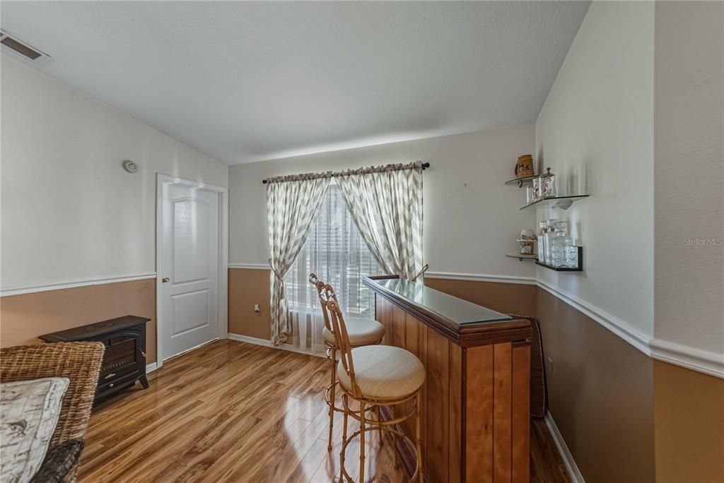 For Rent: $2,000 (2 beds, 2 baths, 1317 Square Feet)