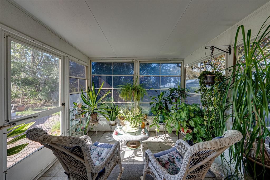 For Rent: $2,000 (2 beds, 2 baths, 1317 Square Feet)