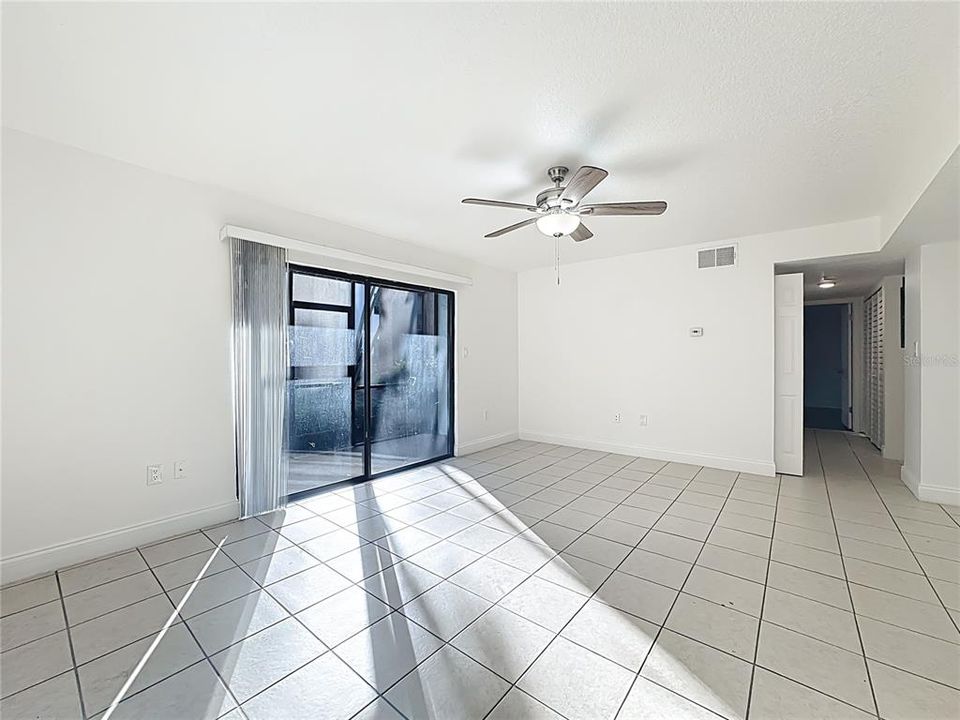 For Sale: $178,000 (2 beds, 2 baths, 1010 Square Feet)