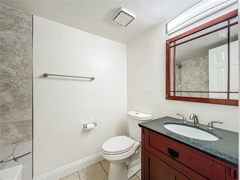 For Sale: $178,000 (2 beds, 2 baths, 1010 Square Feet)