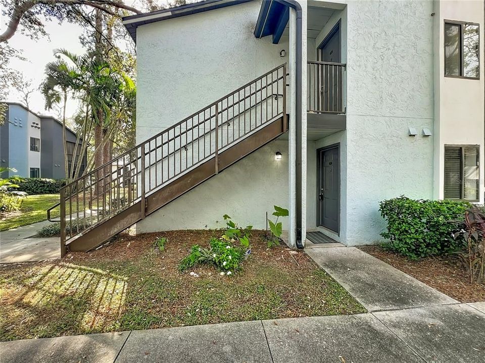 For Sale: $178,000 (2 beds, 2 baths, 1010 Square Feet)