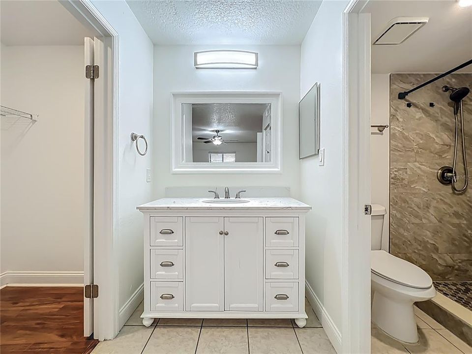 For Sale: $178,000 (2 beds, 2 baths, 1010 Square Feet)