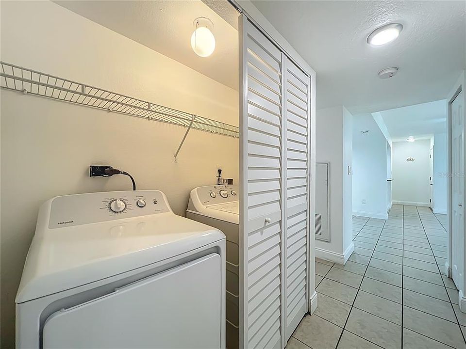 For Sale: $178,000 (2 beds, 2 baths, 1010 Square Feet)