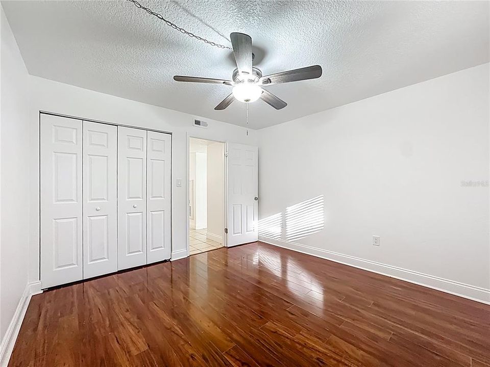 For Sale: $178,000 (2 beds, 2 baths, 1010 Square Feet)