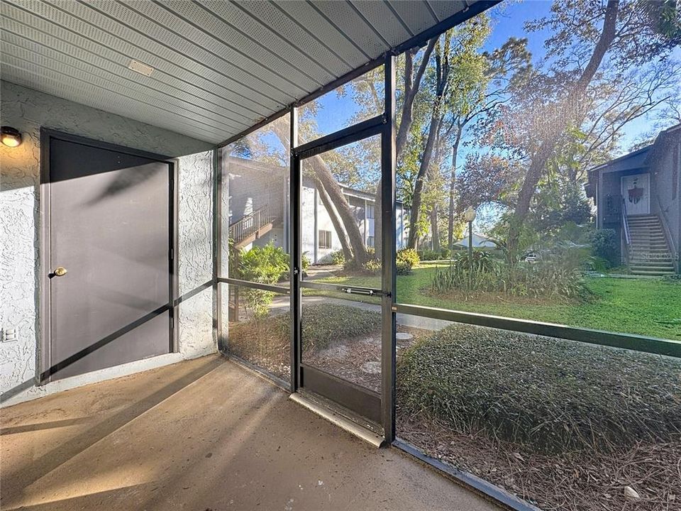 For Sale: $178,000 (2 beds, 2 baths, 1010 Square Feet)