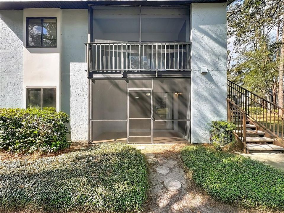 For Sale: $178,000 (2 beds, 2 baths, 1010 Square Feet)