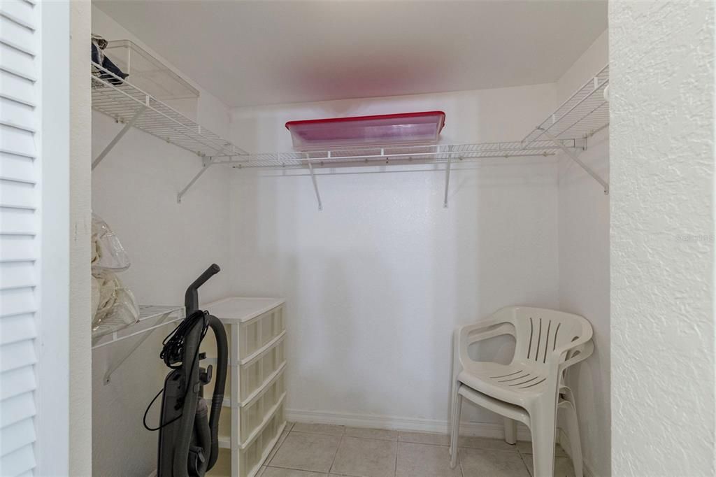 待售: $146,000 (2 贝兹, 2 浴室, 1153 平方英尺)