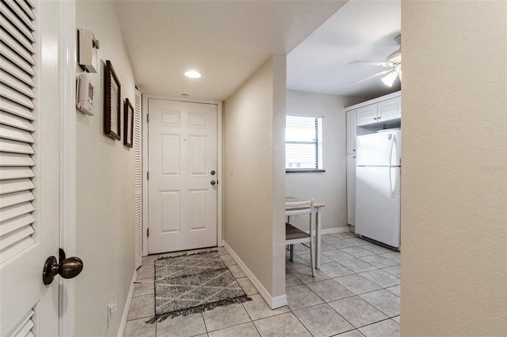 待售: $146,000 (2 贝兹, 2 浴室, 1153 平方英尺)