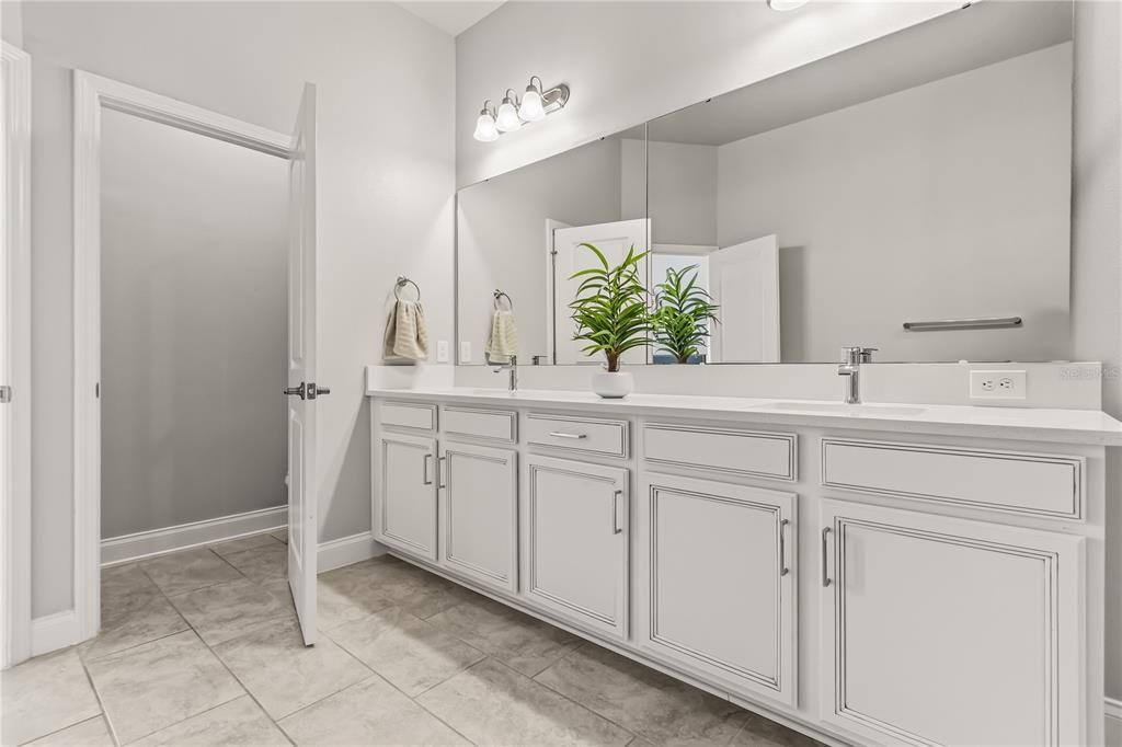 Activo con contrato: $425,000 (3 camas, 2 baños, 1613 Pies cuadrados)