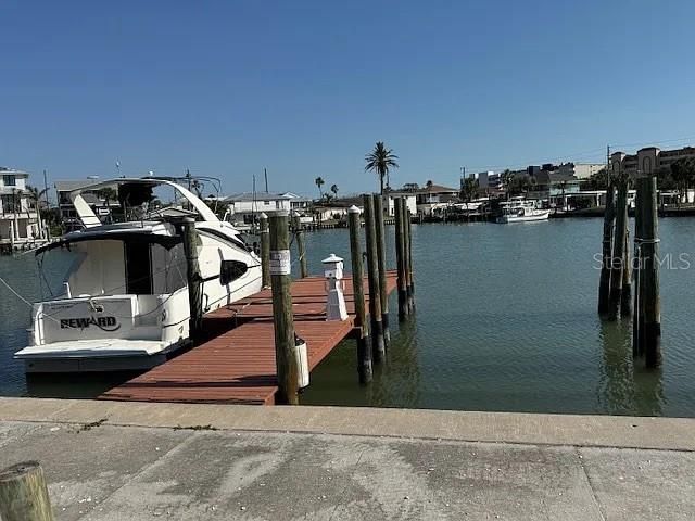 En Venta: $895,000 (3 camas, 2 baños, 1105 Pies cuadrados)