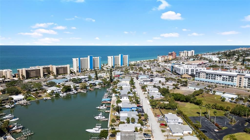 En Venta: $895,000 (3 camas, 2 baños, 1105 Pies cuadrados)