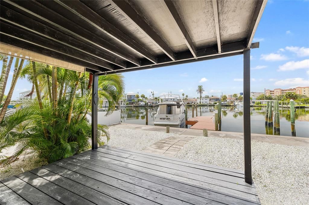 En Venta: $895,000 (3 camas, 2 baños, 1105 Pies cuadrados)