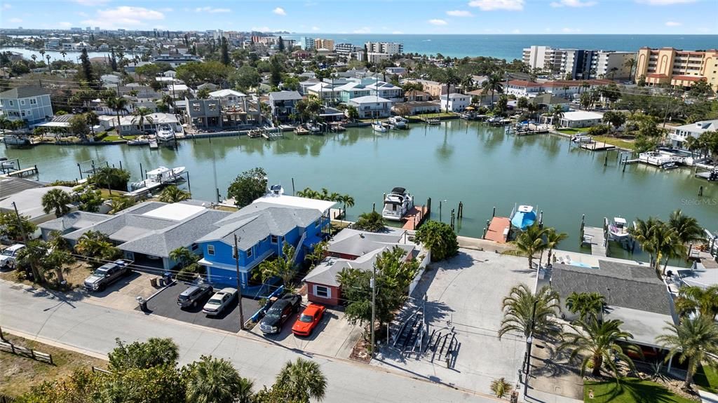 En Venta: $895,000 (3 camas, 2 baños, 1105 Pies cuadrados)