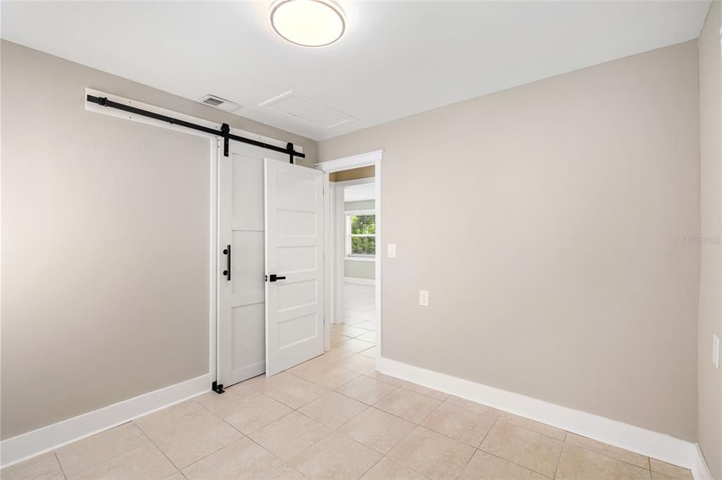 En Venta: $895,000 (3 camas, 2 baños, 1105 Pies cuadrados)