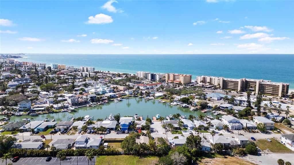 En Venta: $895,000 (3 camas, 2 baños, 1105 Pies cuadrados)