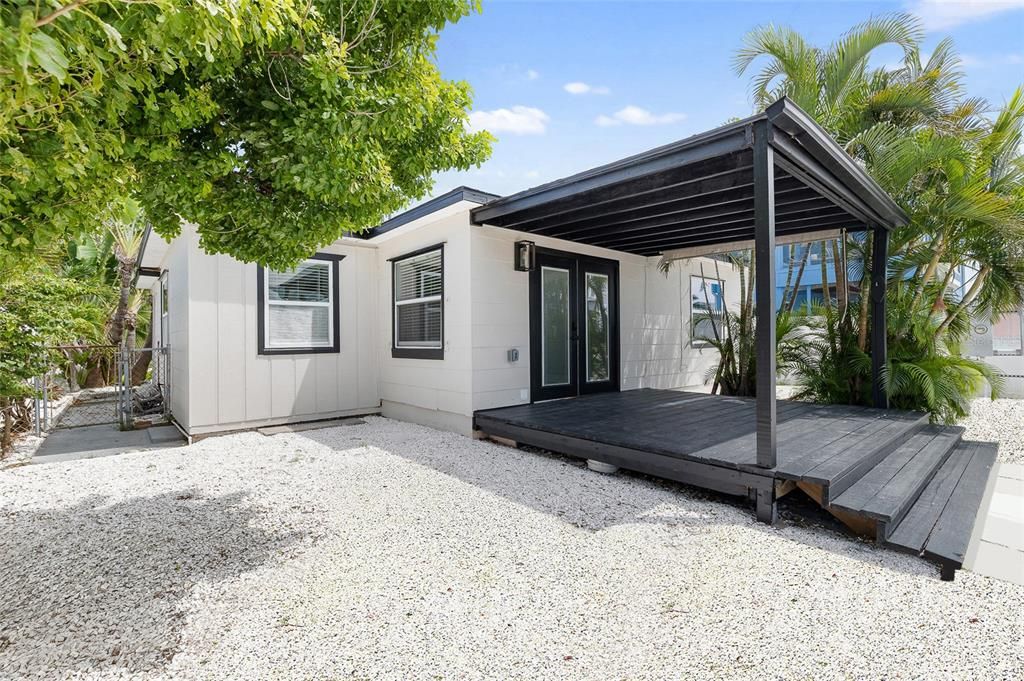 En Venta: $895,000 (3 camas, 2 baños, 1105 Pies cuadrados)