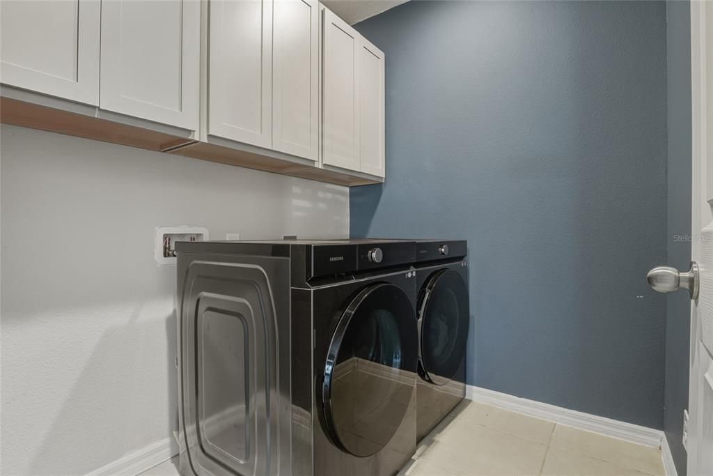 Active With Contract: $395,000 (4 beds, 2 baths, 2100 Square Feet)