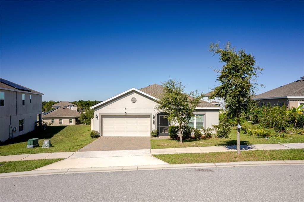 Active With Contract: $395,000 (4 beds, 2 baths, 2100 Square Feet)