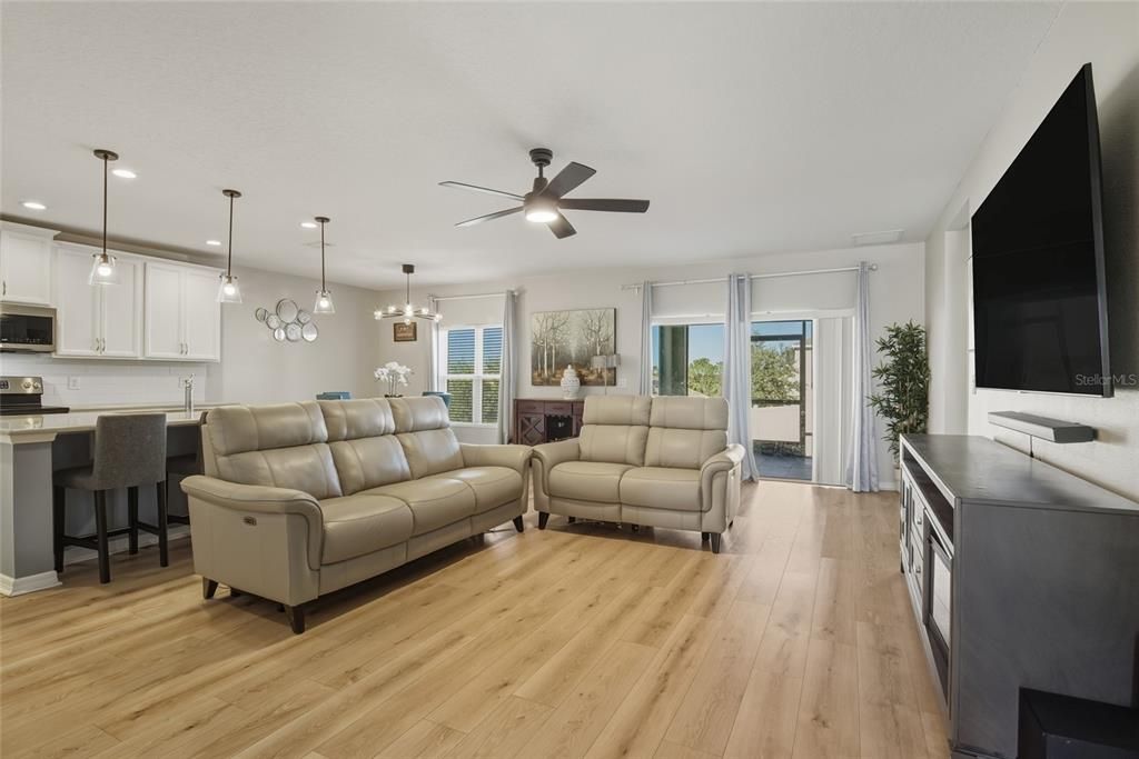 Active With Contract: $395,000 (4 beds, 2 baths, 2100 Square Feet)