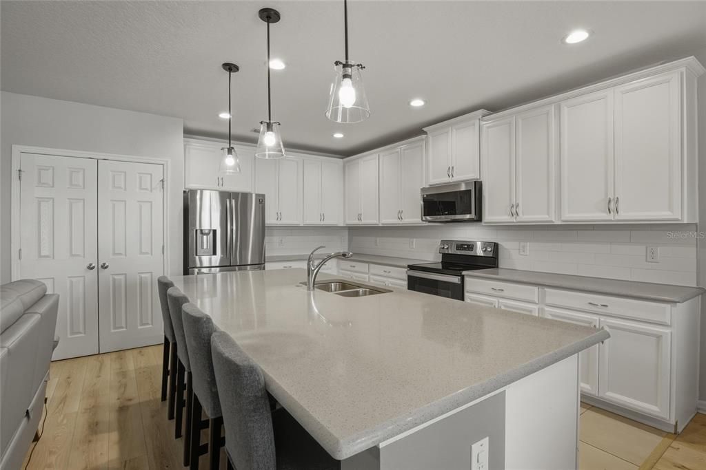 Active With Contract: $395,000 (4 beds, 2 baths, 2100 Square Feet)