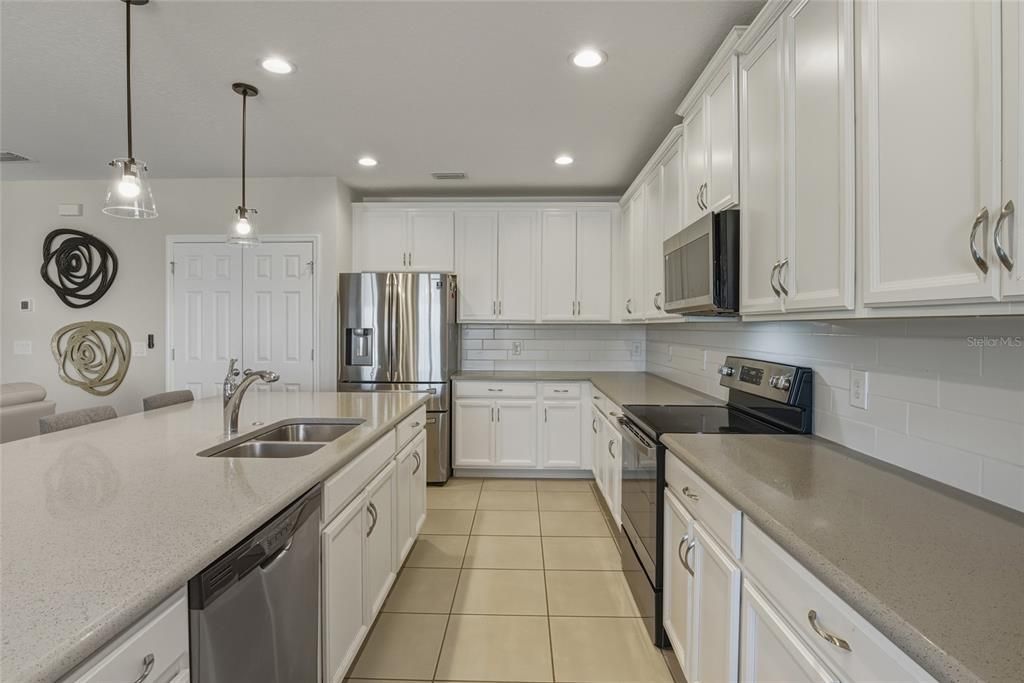 Active With Contract: $395,000 (4 beds, 2 baths, 2100 Square Feet)