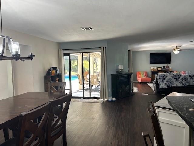 For Rent: $2,400 (3 beds, 2 baths, 2092 Square Feet)