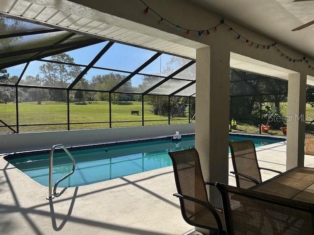 For Rent: $2,400 (3 beds, 2 baths, 2092 Square Feet)