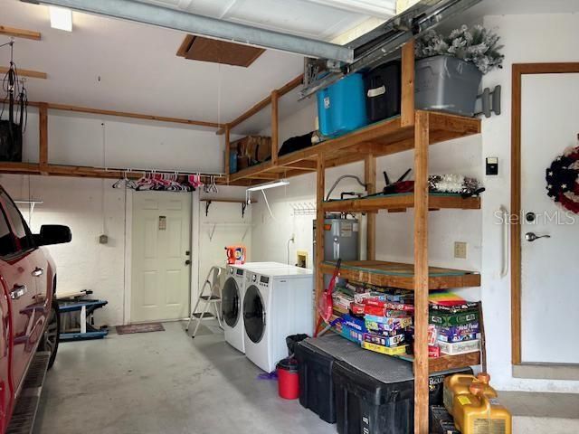 For Rent: $2,400 (3 beds, 2 baths, 2092 Square Feet)