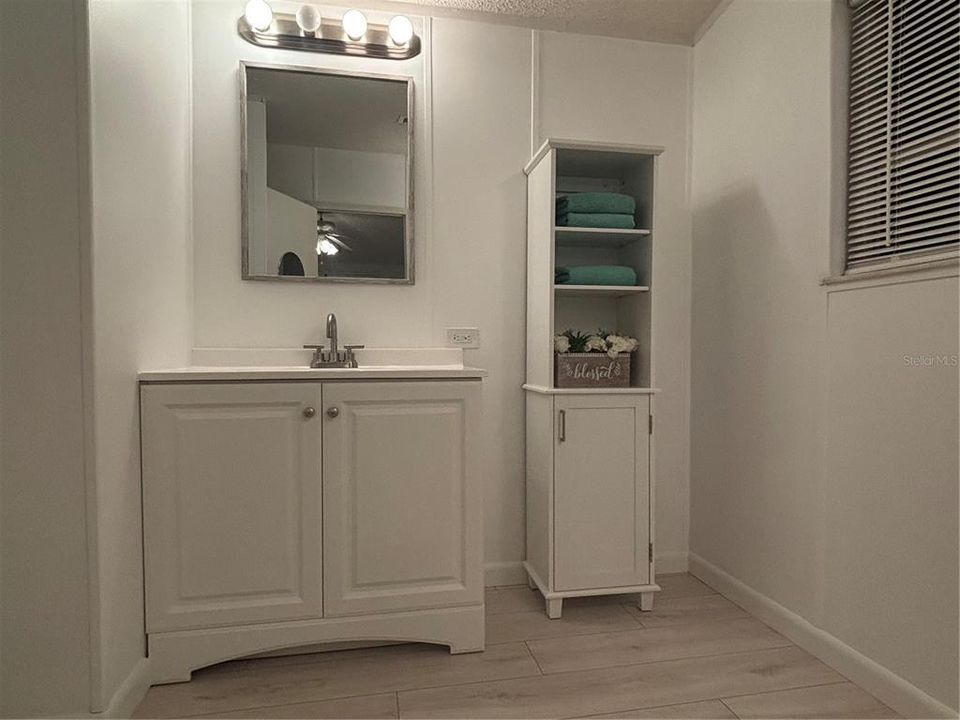 На продажу: $235,000 (2 спален, 2 ванн, 1416 Квадратных фут)