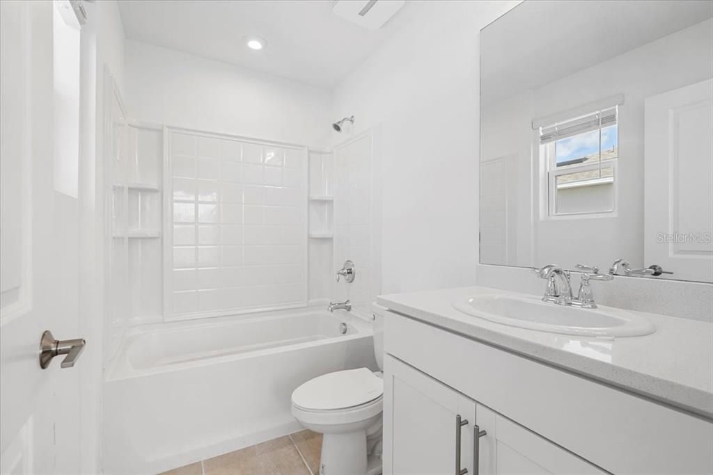 For Sale: $260,000 (2 beds, 2 baths, 1235 Square Feet)