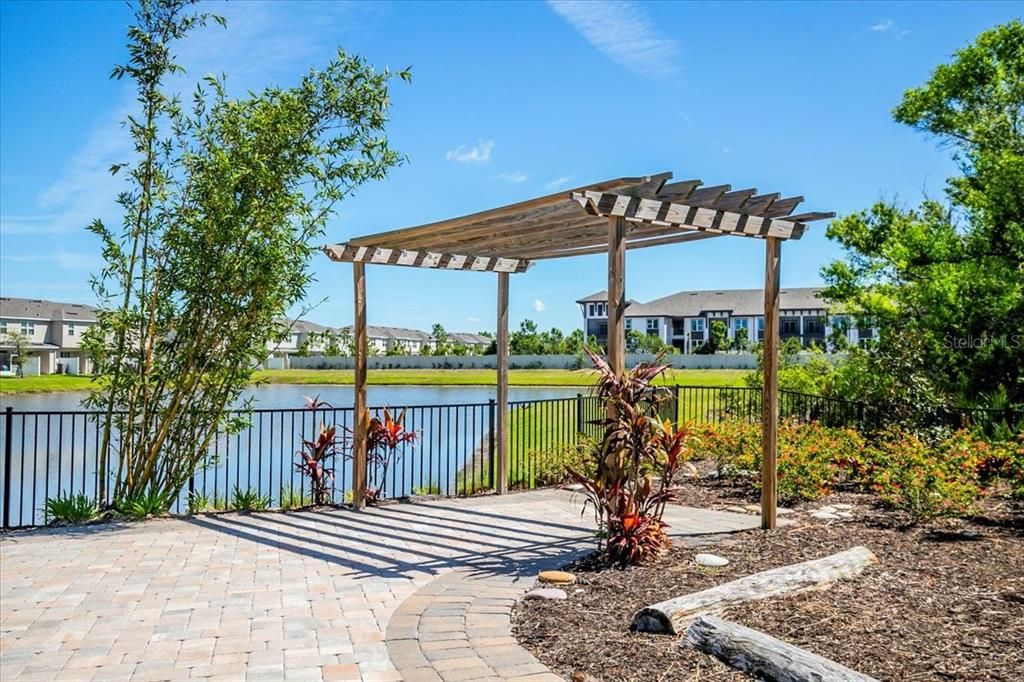 For Sale: $260,000 (2 beds, 2 baths, 1235 Square Feet)