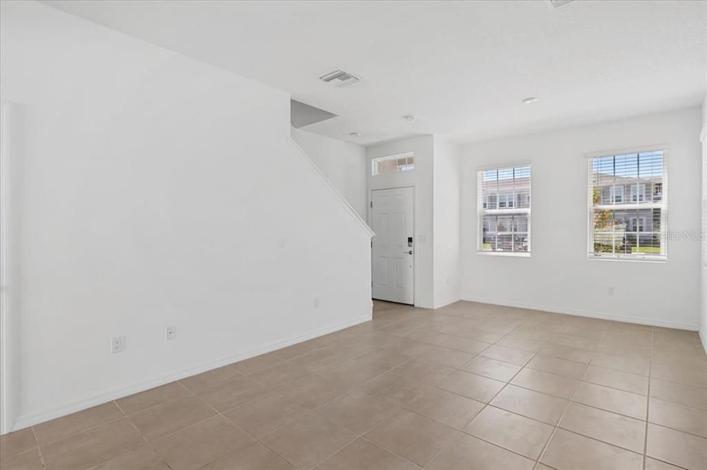 For Sale: $260,000 (2 beds, 2 baths, 1235 Square Feet)