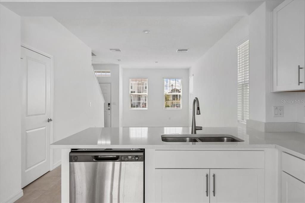 For Sale: $260,000 (2 beds, 2 baths, 1235 Square Feet)