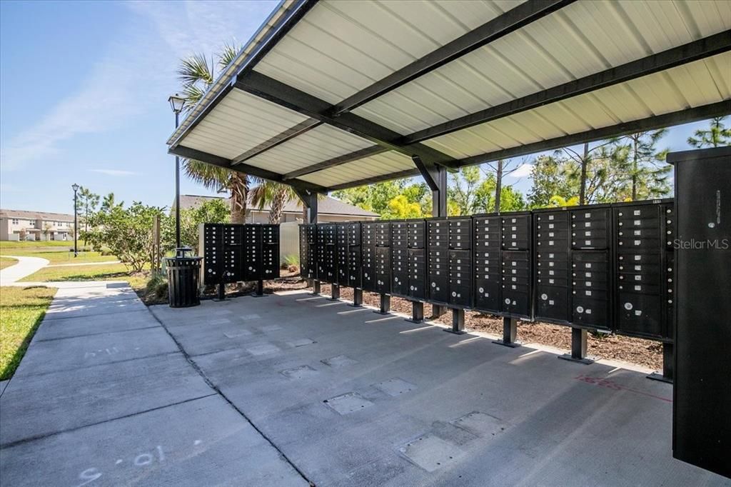 For Sale: $260,000 (2 beds, 2 baths, 1235 Square Feet)