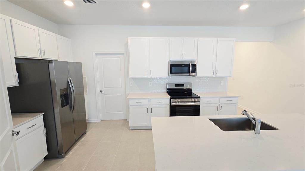 出租: $2,249 (3 贝兹, 2 浴室, 1795 平方英尺)