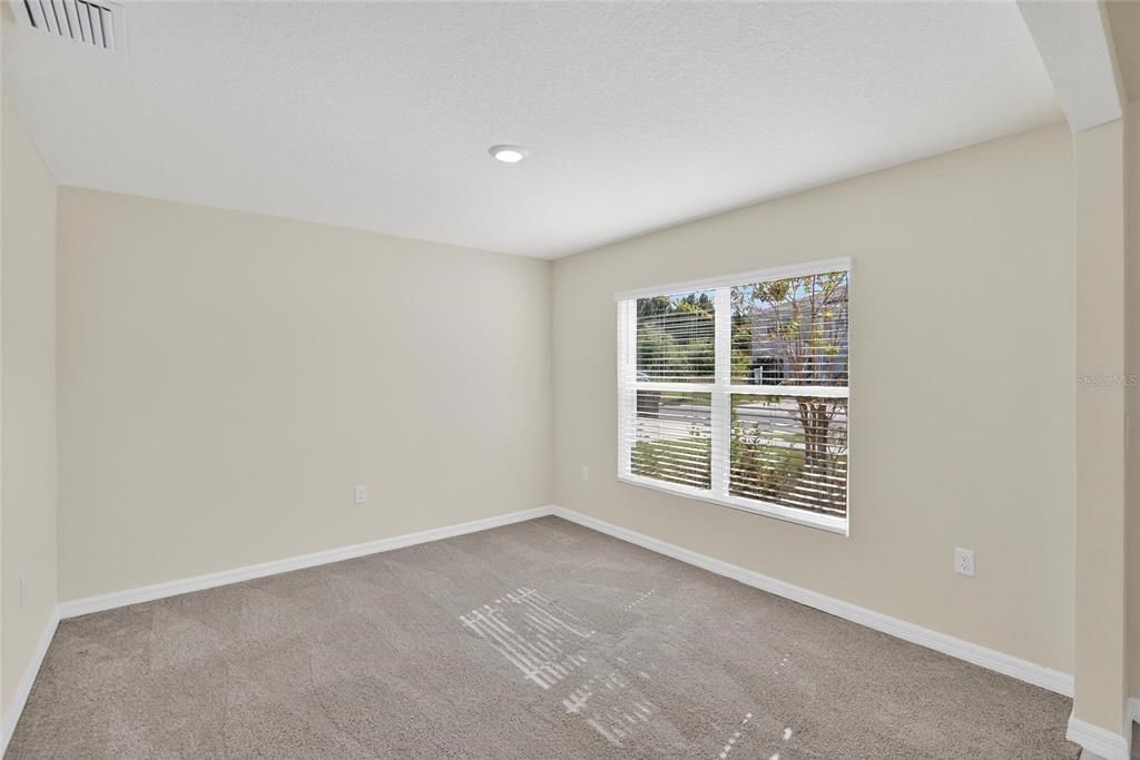 For Rent: $2,850 (5 beds, 3 baths, 2674 Square Feet)