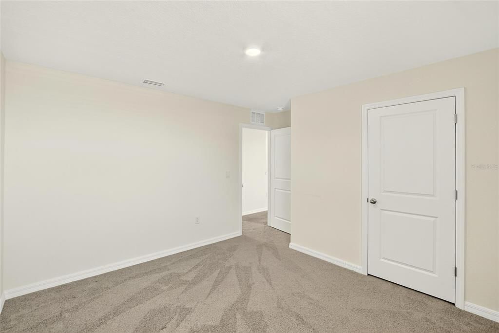 For Rent: $2,850 (5 beds, 3 baths, 2674 Square Feet)