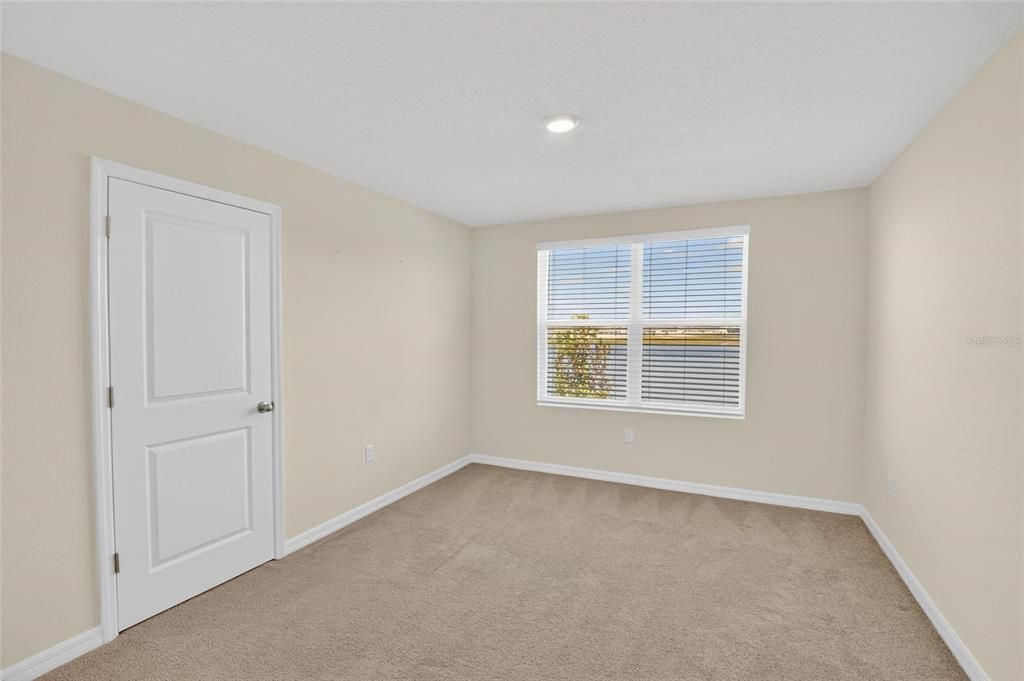 For Rent: $2,850 (5 beds, 3 baths, 2674 Square Feet)