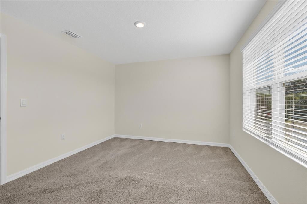 For Rent: $2,850 (5 beds, 3 baths, 2674 Square Feet)