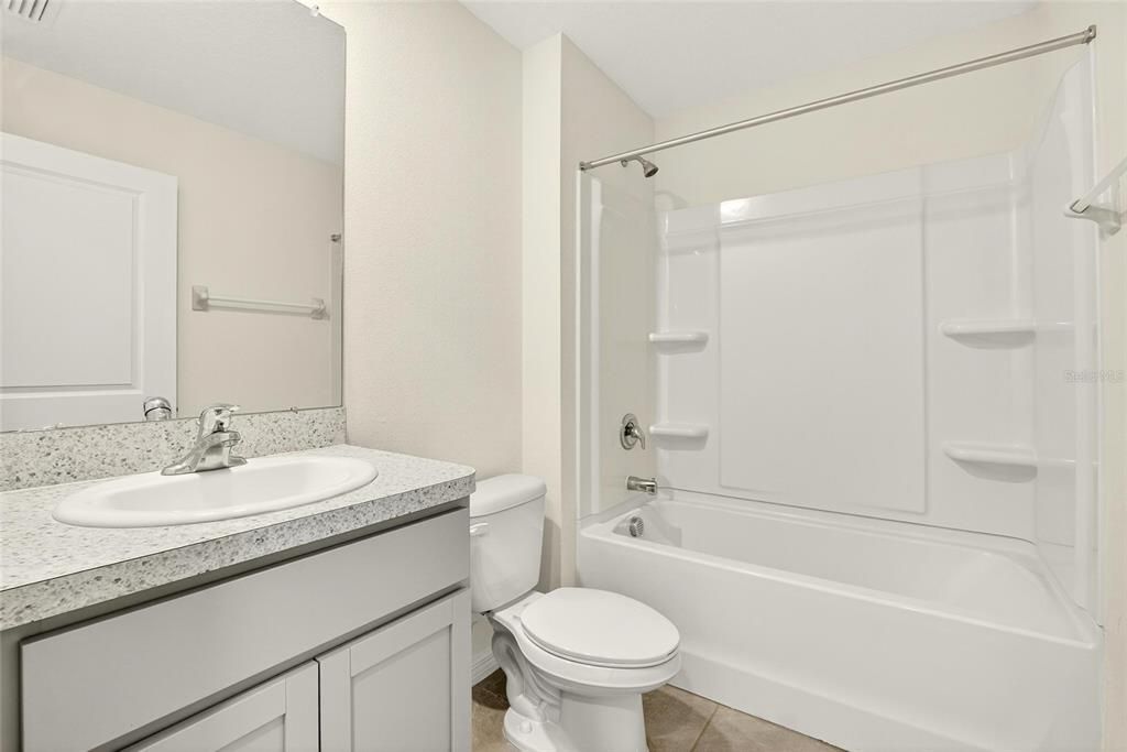 For Rent: $2,850 (5 beds, 3 baths, 2674 Square Feet)