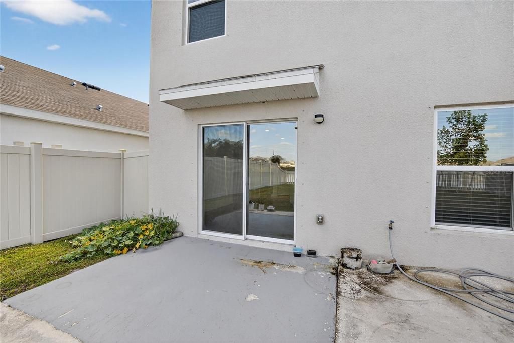 For Rent: $2,850 (5 beds, 3 baths, 2674 Square Feet)