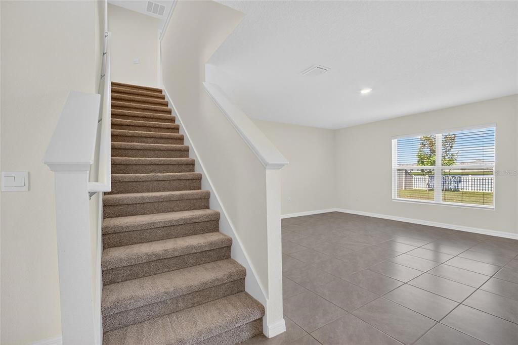 For Rent: $2,850 (5 beds, 3 baths, 2674 Square Feet)