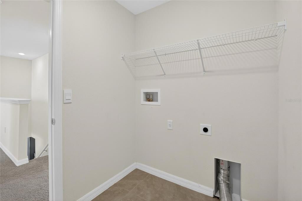 For Rent: $2,850 (5 beds, 3 baths, 2674 Square Feet)