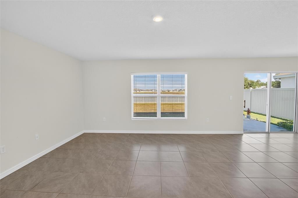 For Rent: $2,850 (5 beds, 3 baths, 2674 Square Feet)