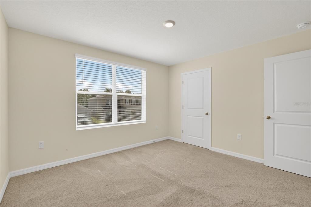 For Rent: $2,850 (5 beds, 3 baths, 2674 Square Feet)