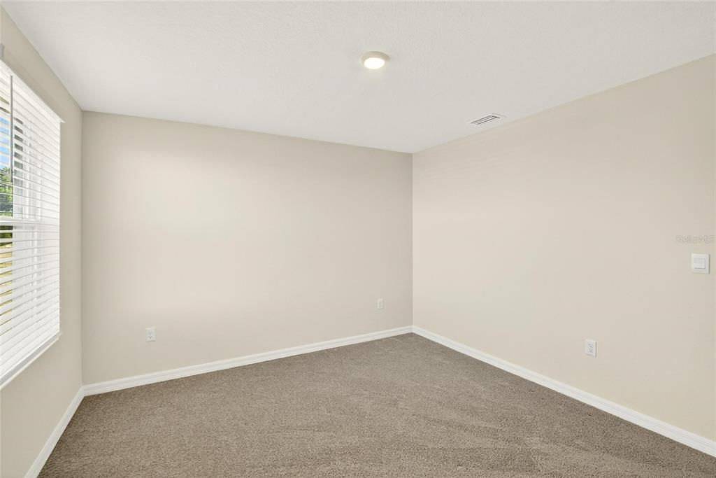 For Rent: $2,850 (5 beds, 3 baths, 2674 Square Feet)