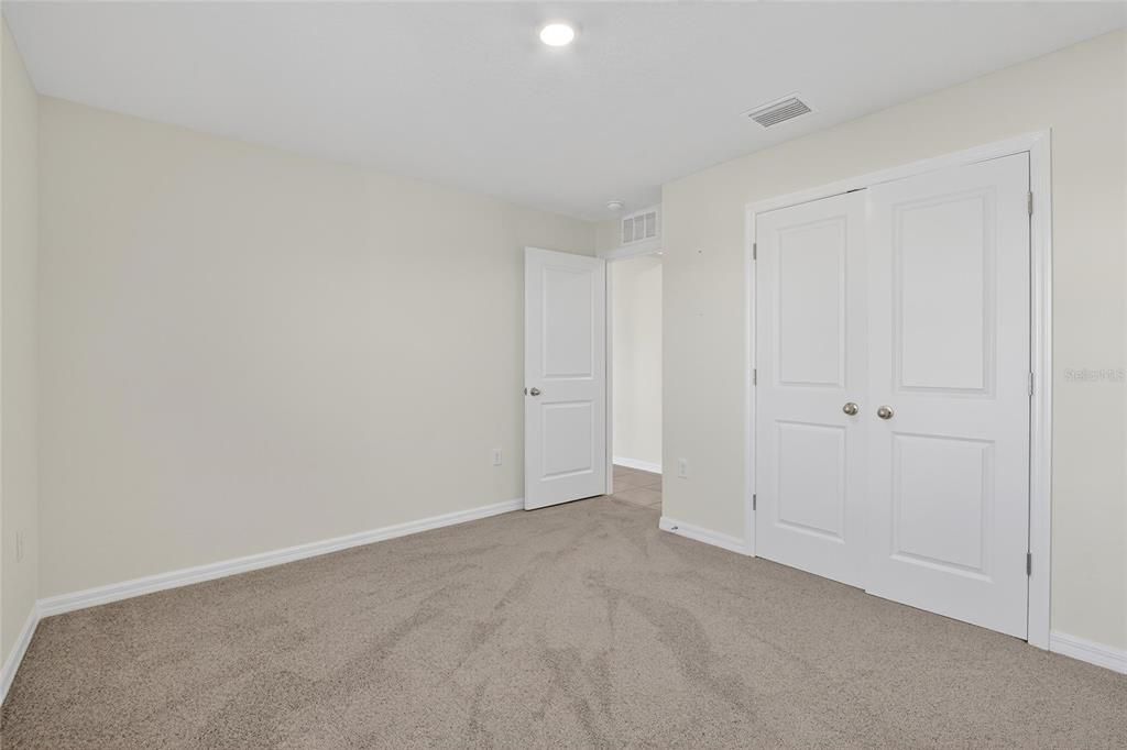 For Rent: $2,850 (5 beds, 3 baths, 2674 Square Feet)